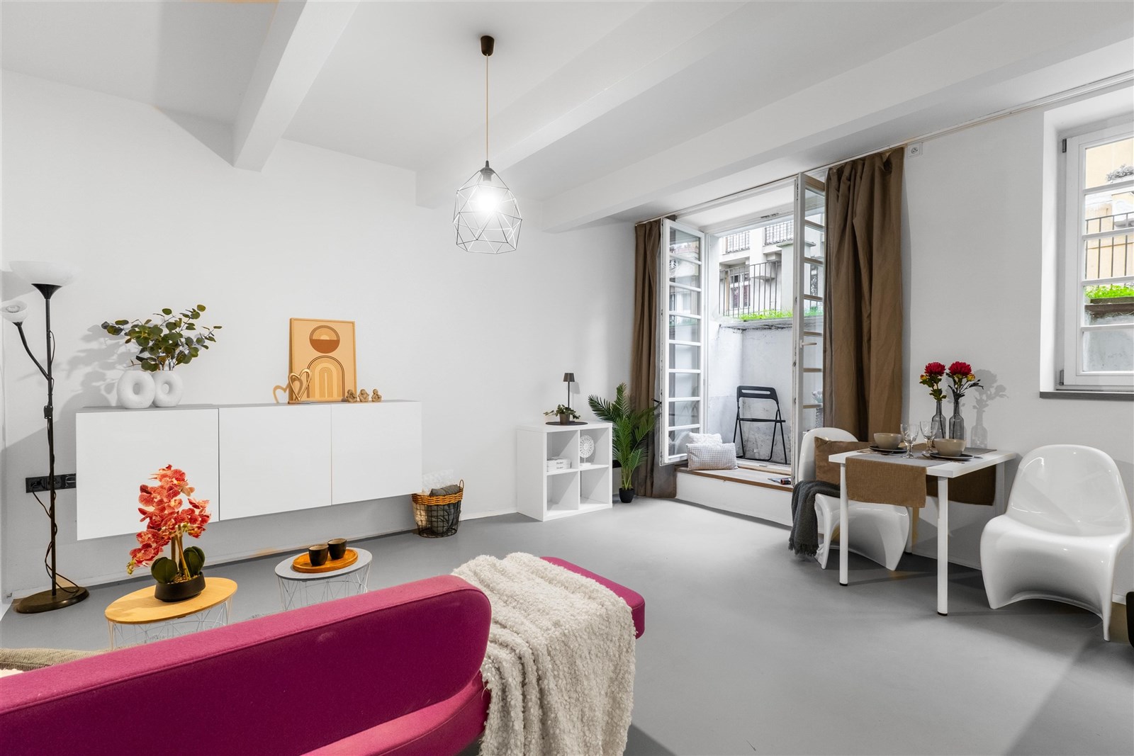 obývací pokoj, vstup na dvorek