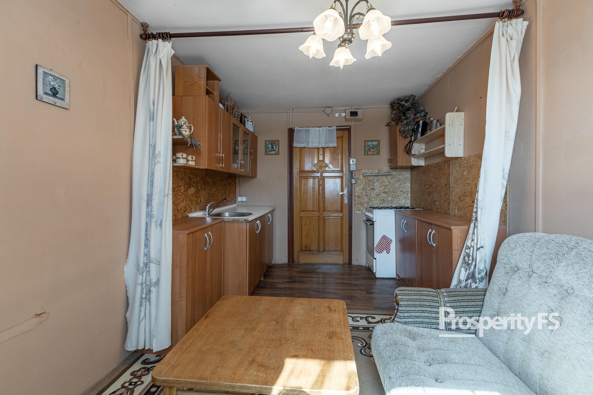 EOSR0112-HDR