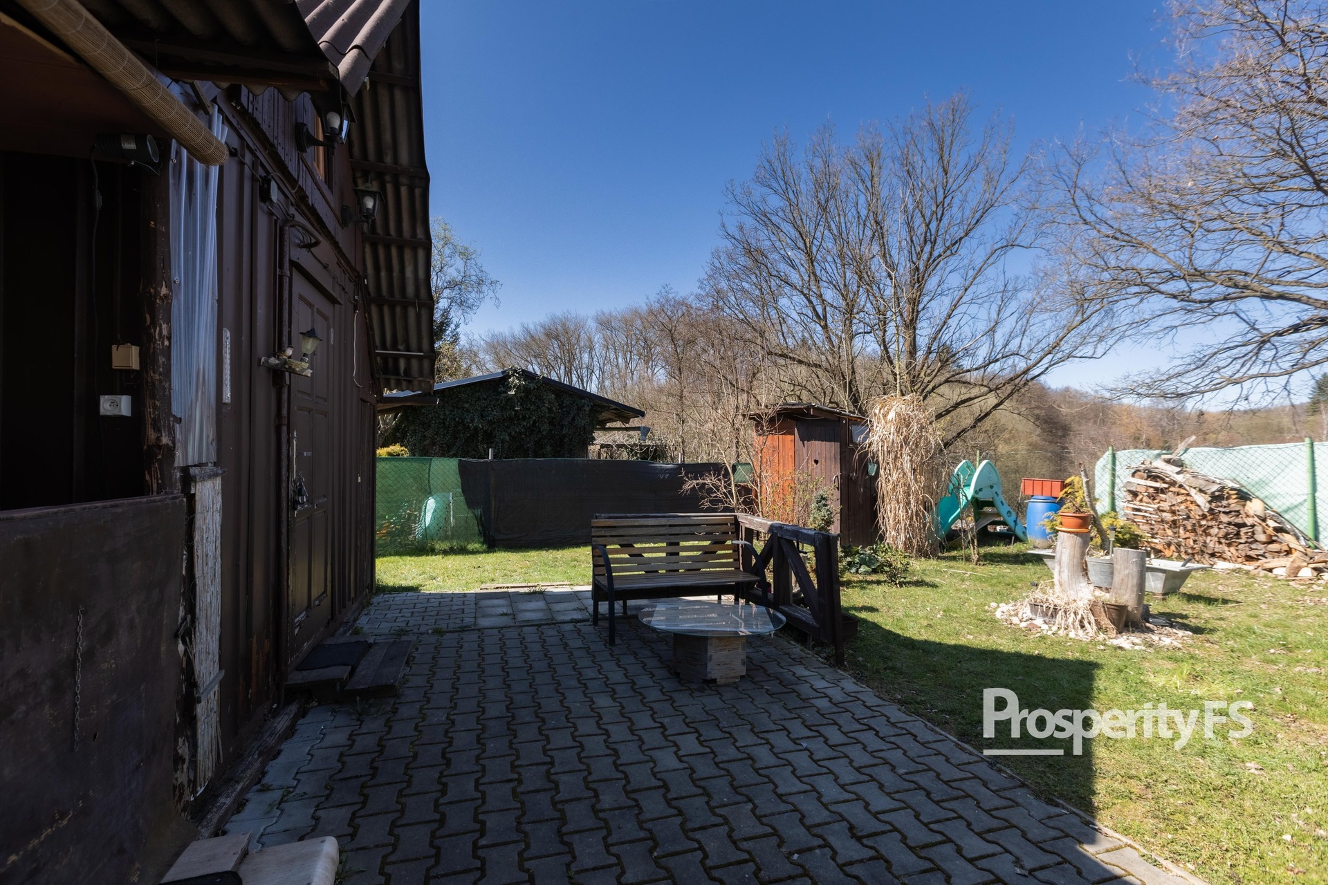 EOSR0127-HDR