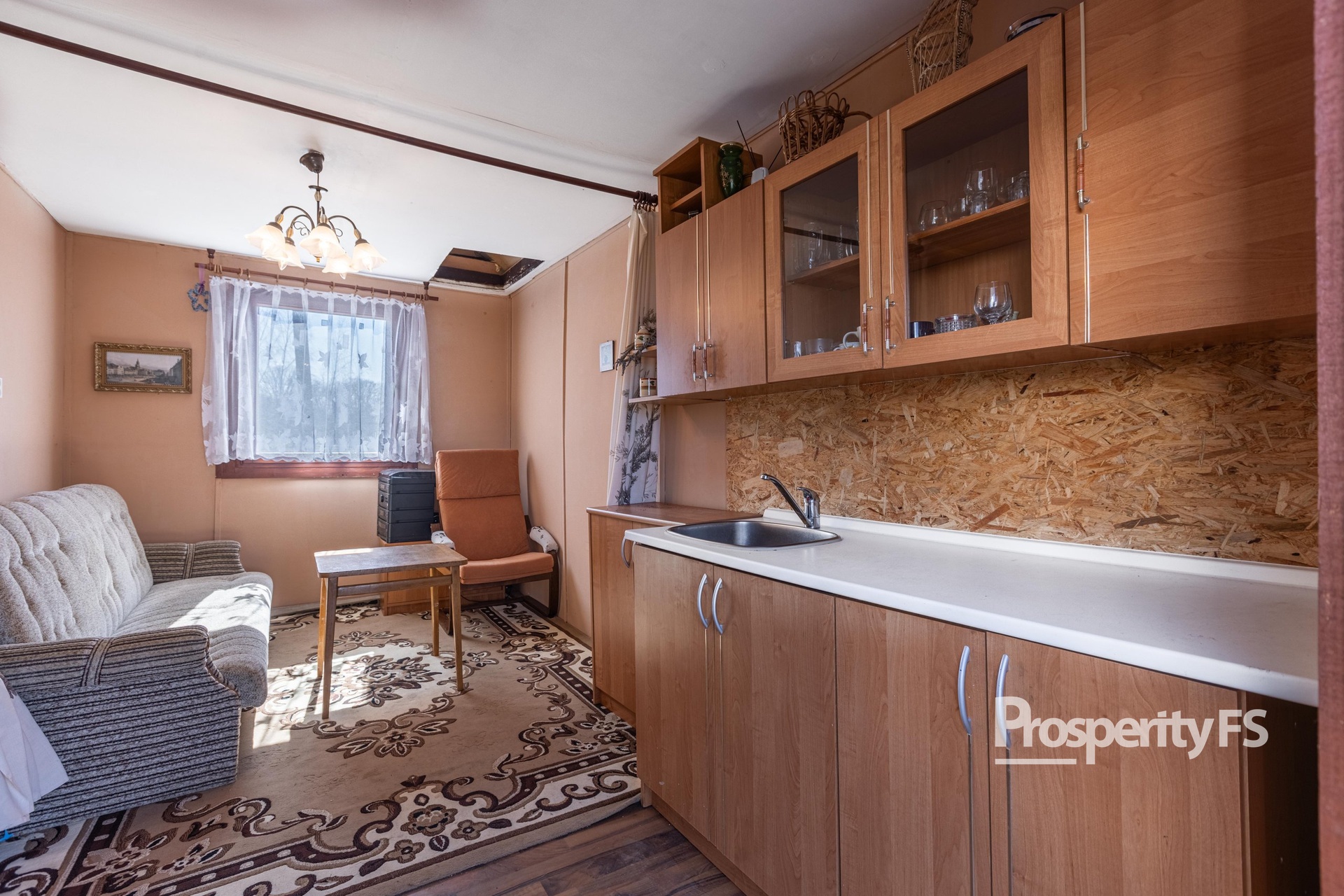 EOSR0106-HDR