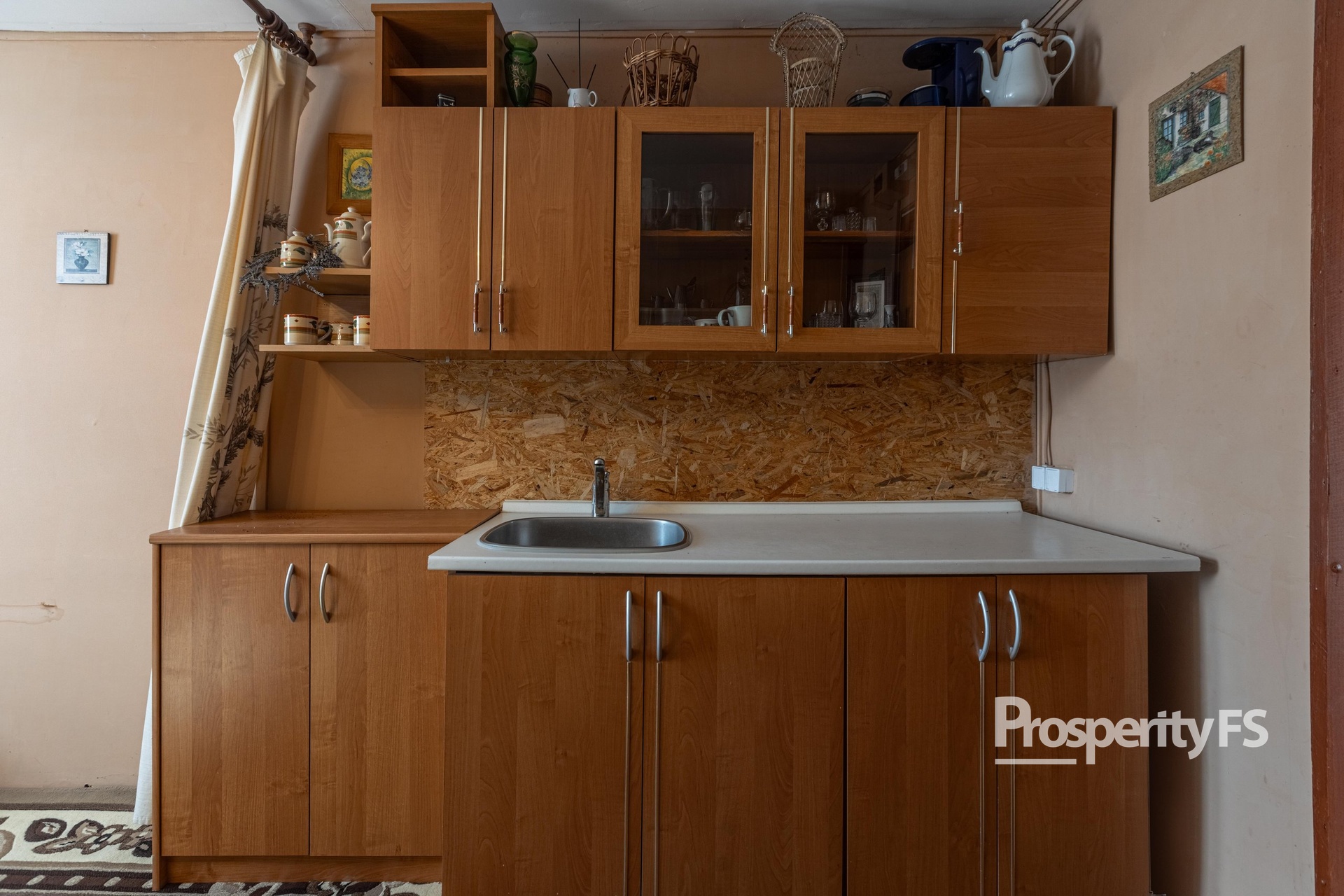 EOSR0109-HDR