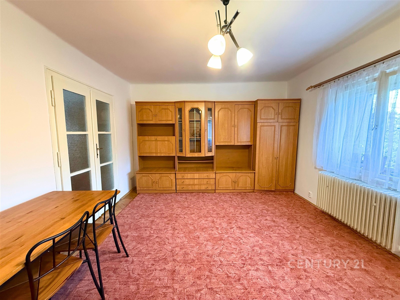 Obývací pokoj s obývací stěnou