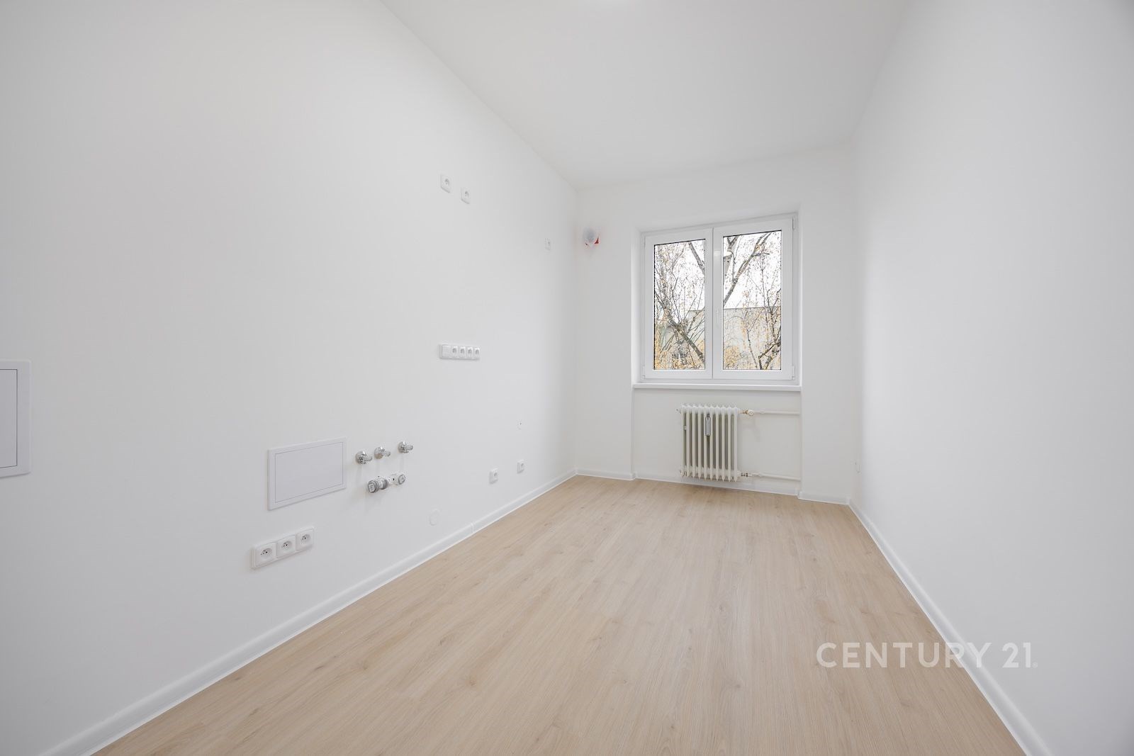 Kuchyň s přípravou pro kuchyňskou linku