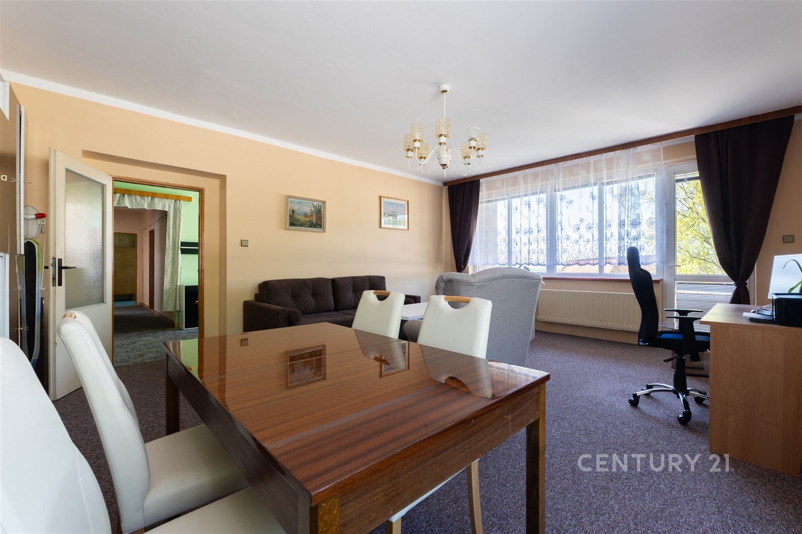 Prodej rodinného domu 198 m² – pohled 5