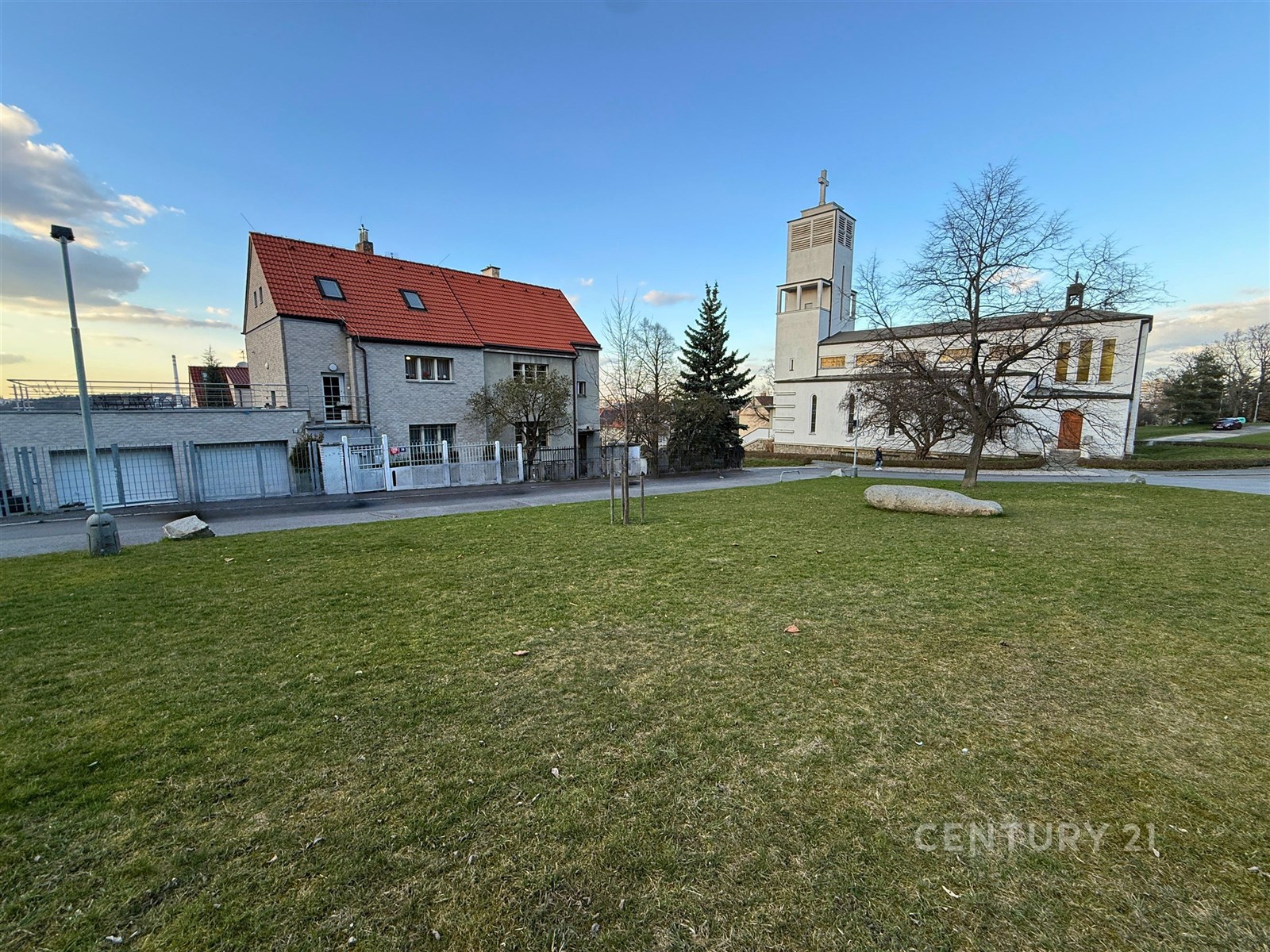 Pohled na dům, ve které se byt nachází