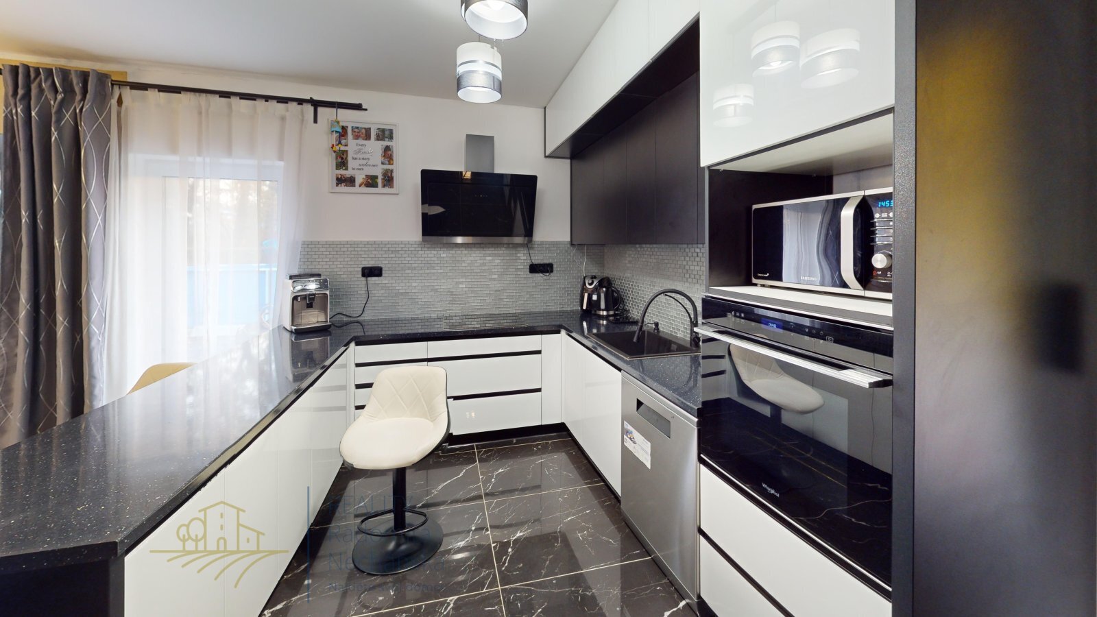 Bitouchov-197-Kitchen.jpg