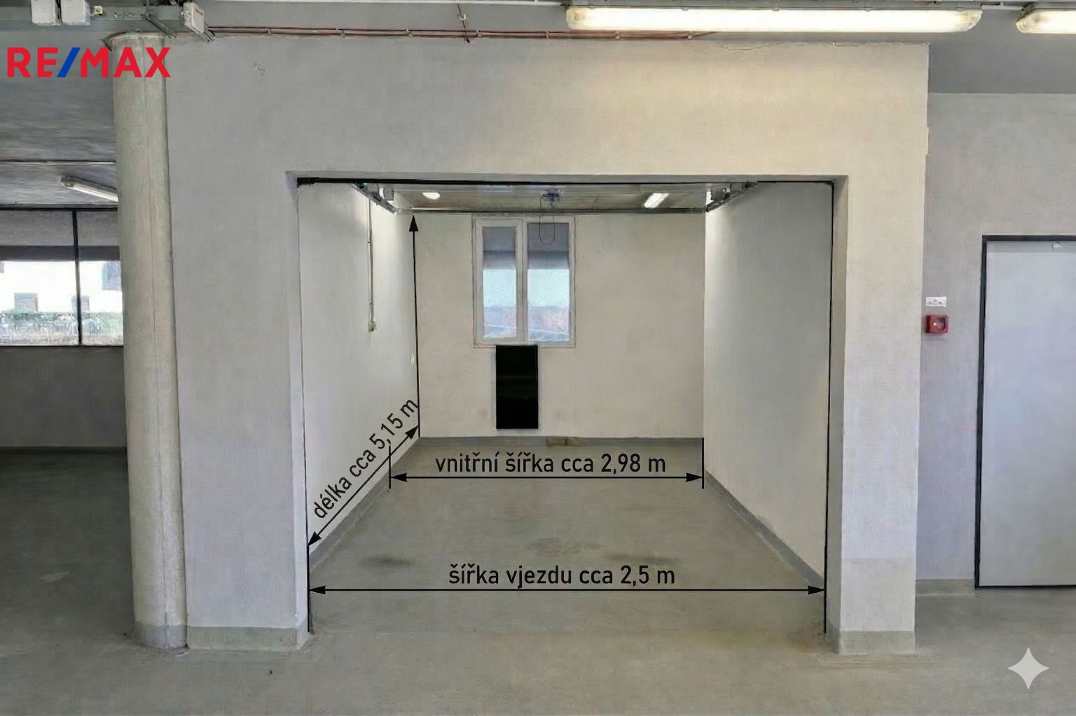 garáž-zavřená vrata