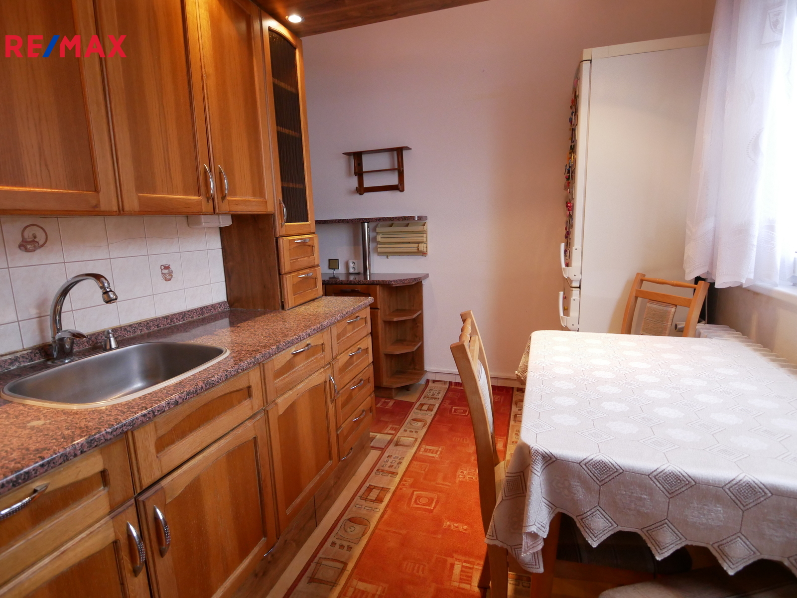 kuchynska-linka-lednice