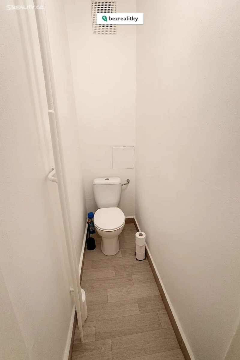 1759945645-fekskvlzos-koup