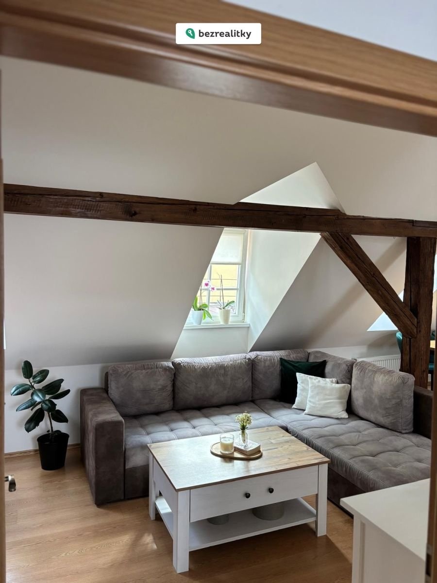 1776186527-zlcpqmxwqm-516ec90d-10e9-4cba-828c-b698