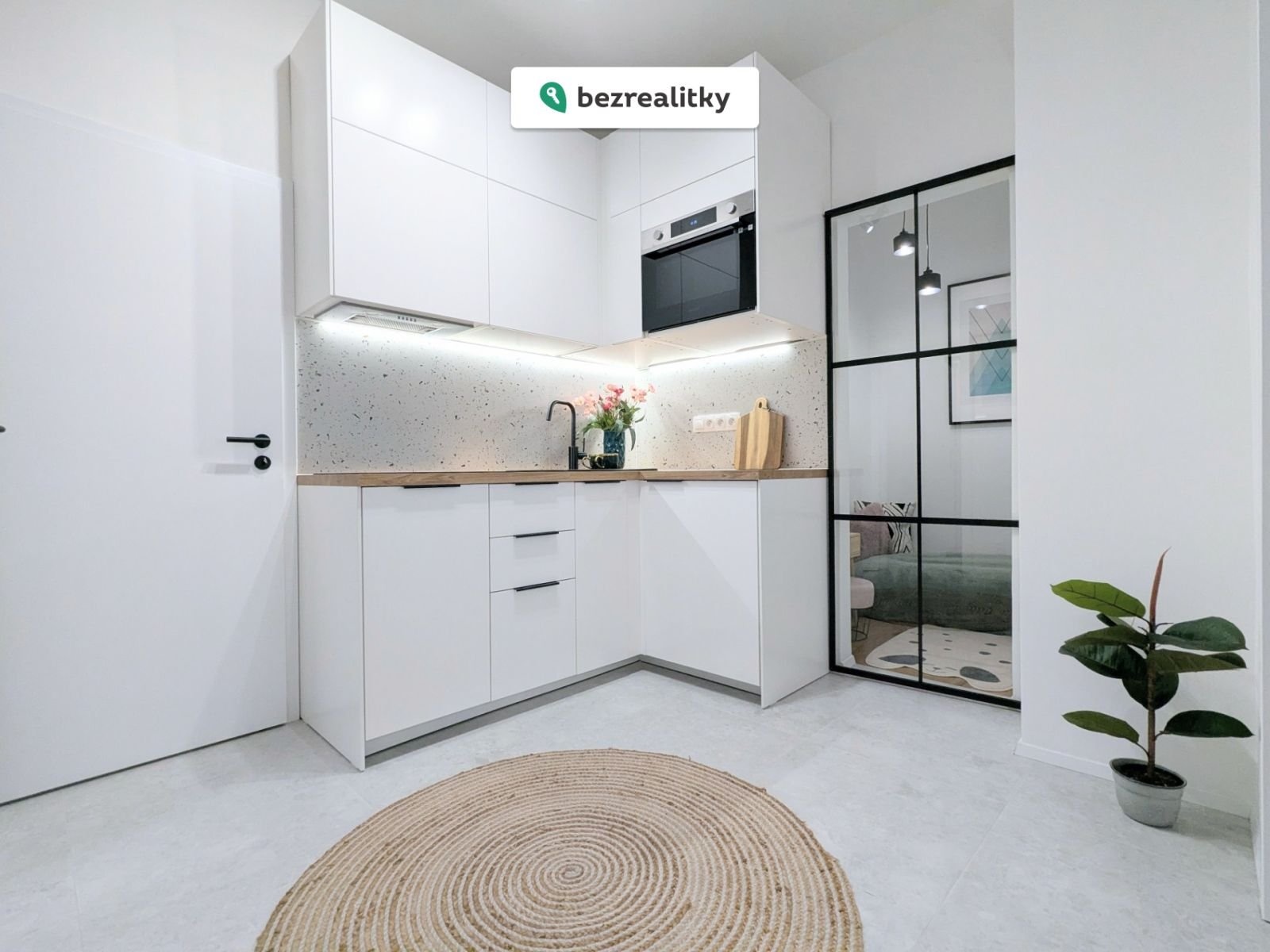 1764157086-zxktncfxuy-1000188414