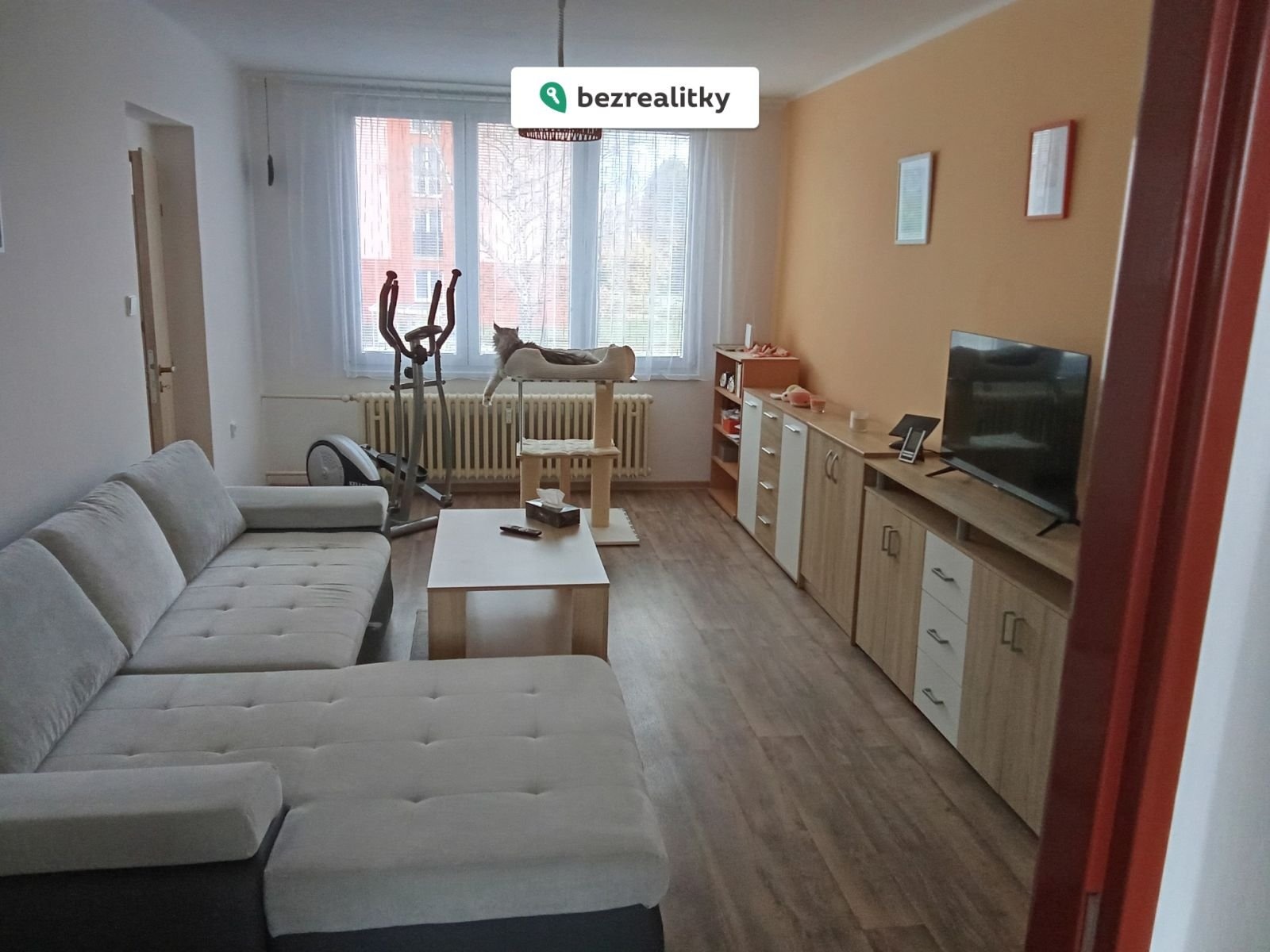 1764617718-hsxfszijsg-1000019619