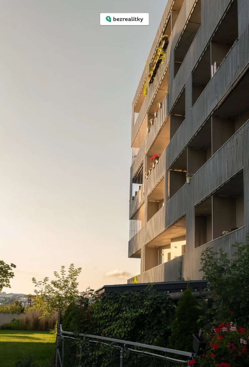 1764449042-huewngpkyg-sn-c3-admek-obrazovky-2025-1