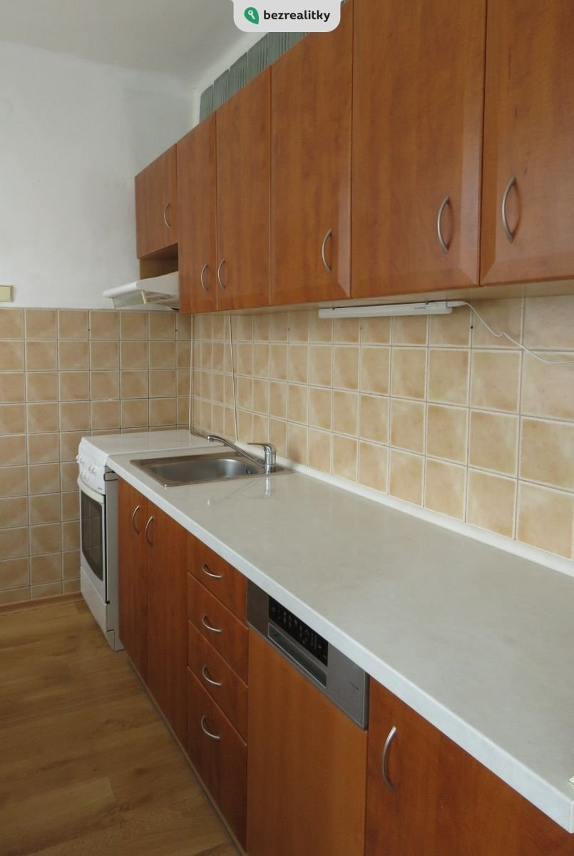 1746972421-yhoukjrspd-17-kuchyne-283-29