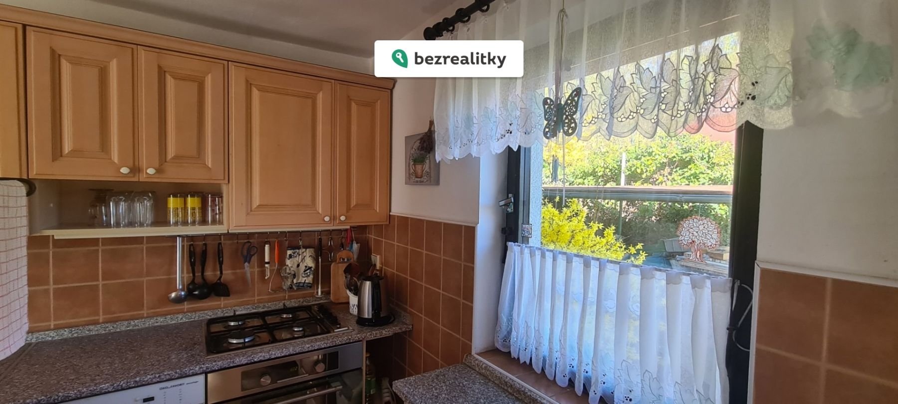 1775672642-jsxjlzcngg-10-kuchyn-c4-9b