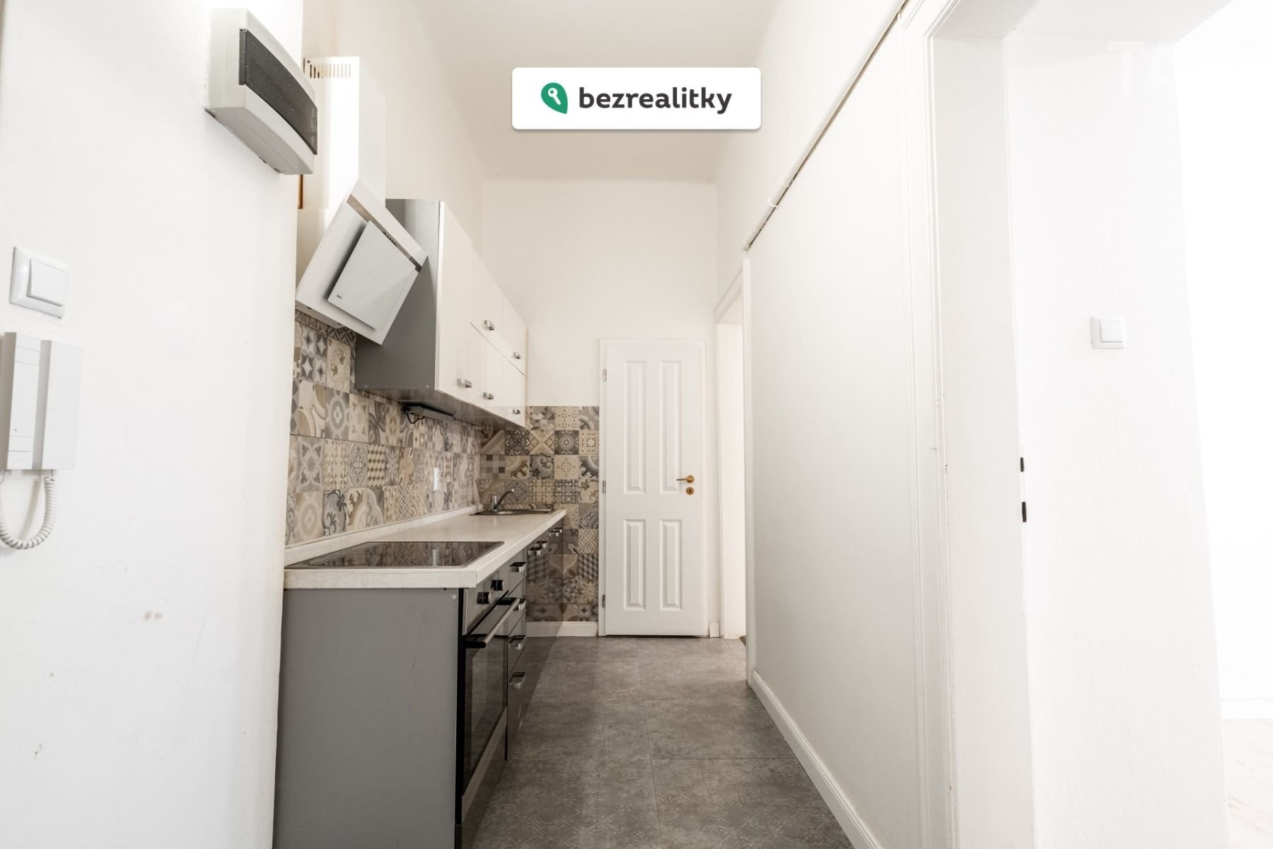 1763031483-dnxtsejlxr-luc-e2-80-93vm-e2-80-932-6