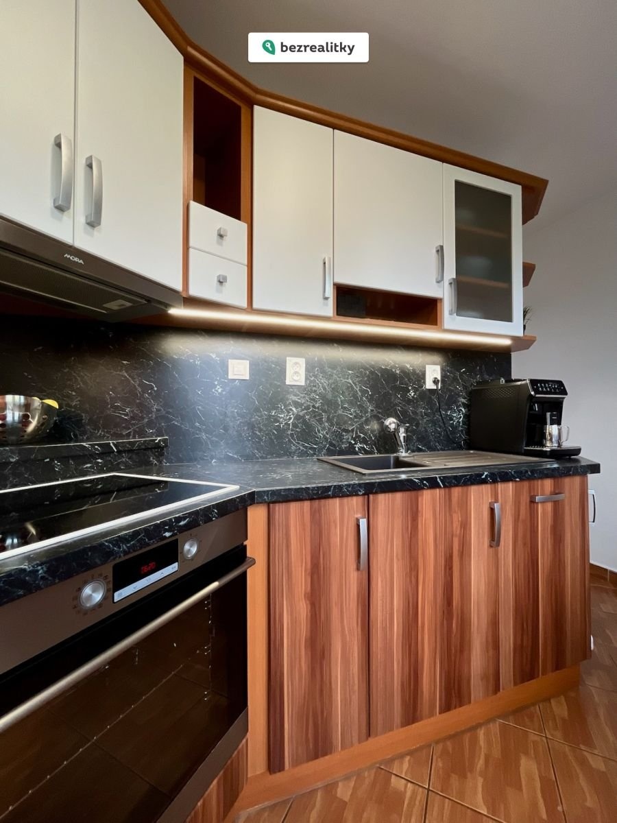 1761159376-ytkpudgwvx-img-0273