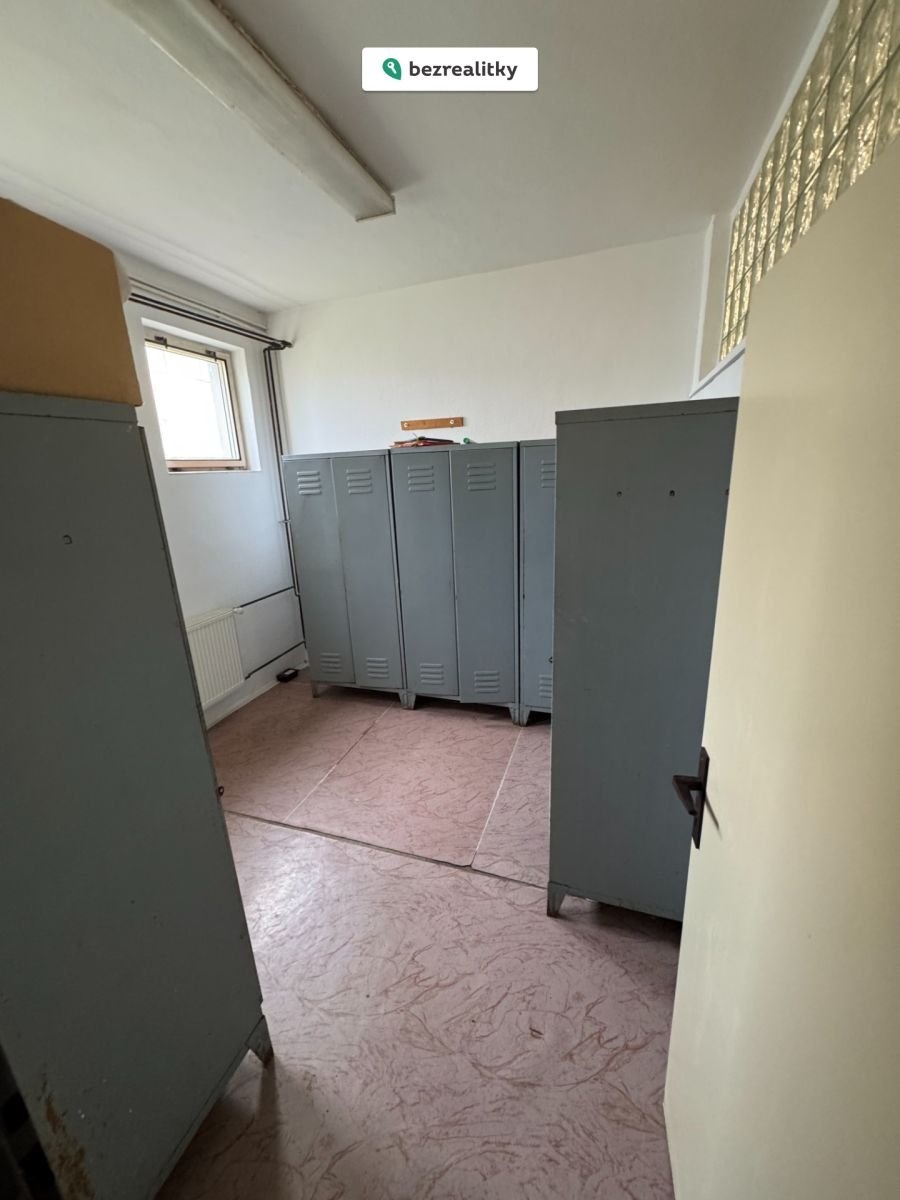 1775755559-aeyqcegvps-img-9727