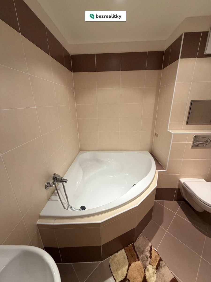 1786710023-jlwsqsajah-img-1783
