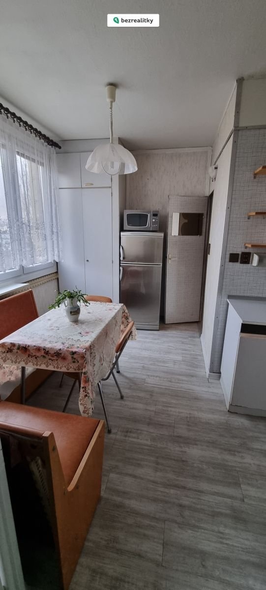 1773759882-xuhmjszjhb-20220128-104804