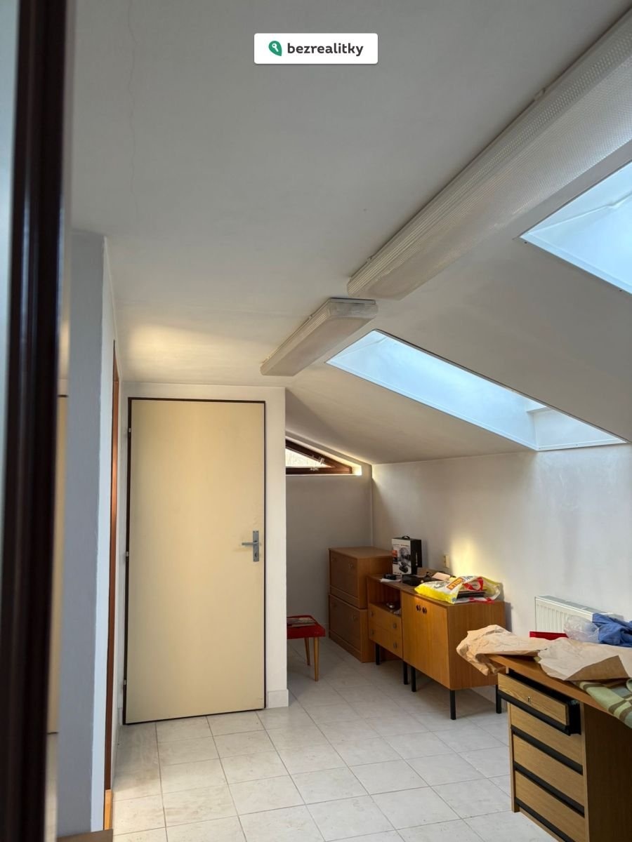 1767629713-rnndehinhe-1980b3d7-e1a6-49d0-a5f7-a28d