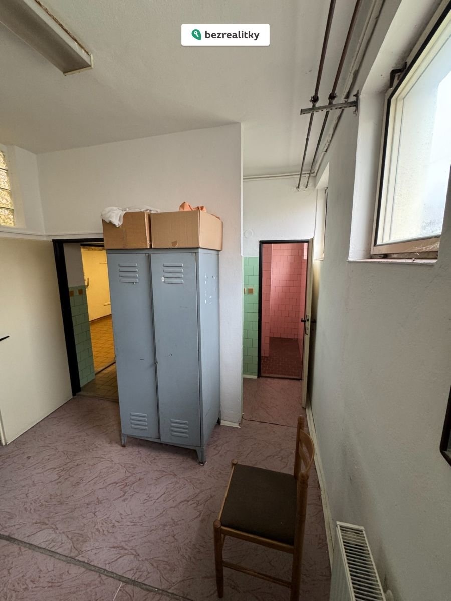 1775755560-vimopzmrji-img-9728