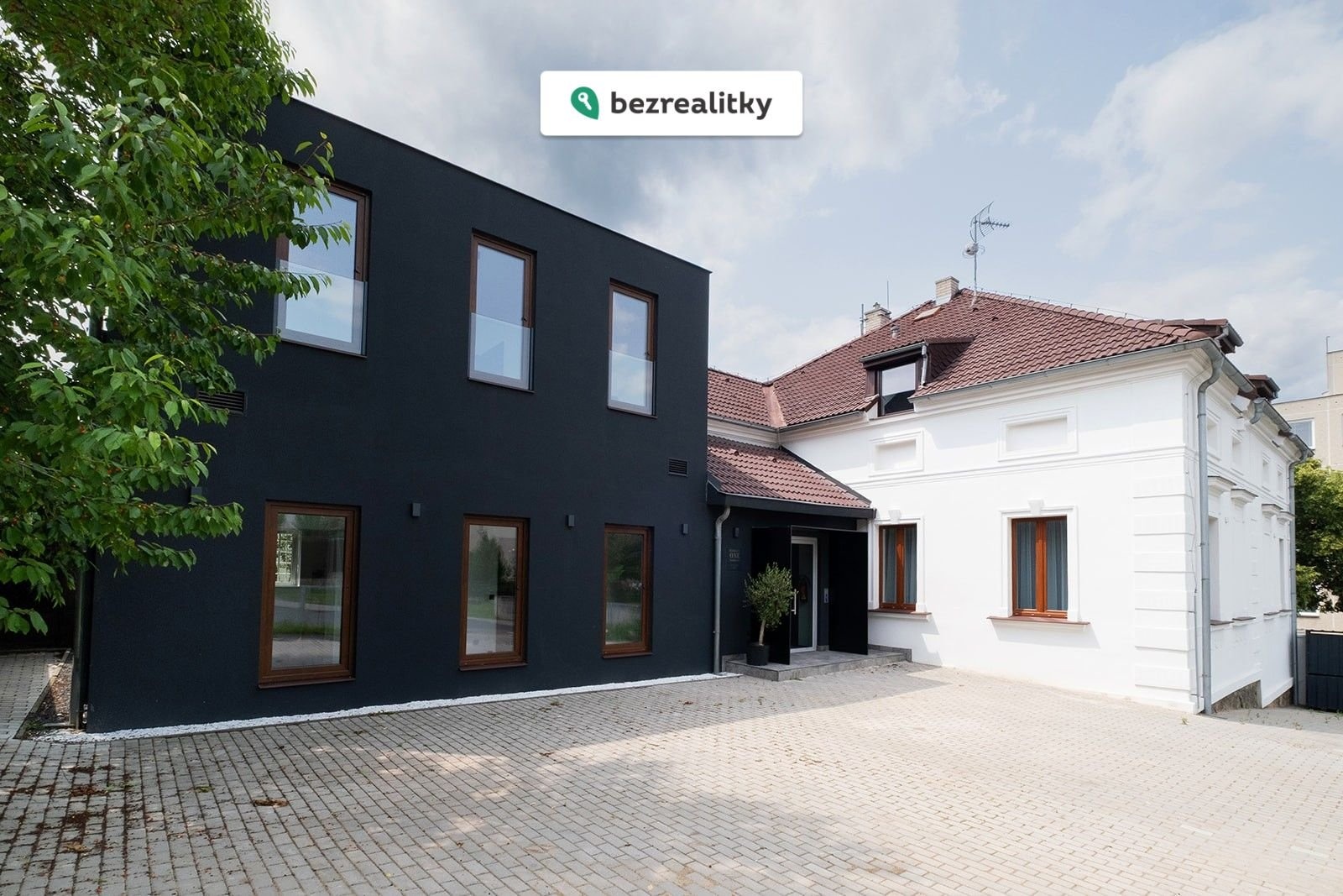 1763932911-cxuvwkoygi-dscf9883