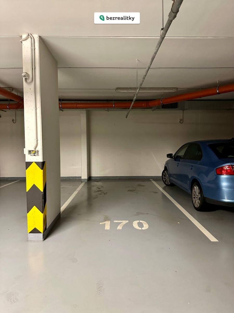 1758462019-sxvlzfbyxz-img-3039