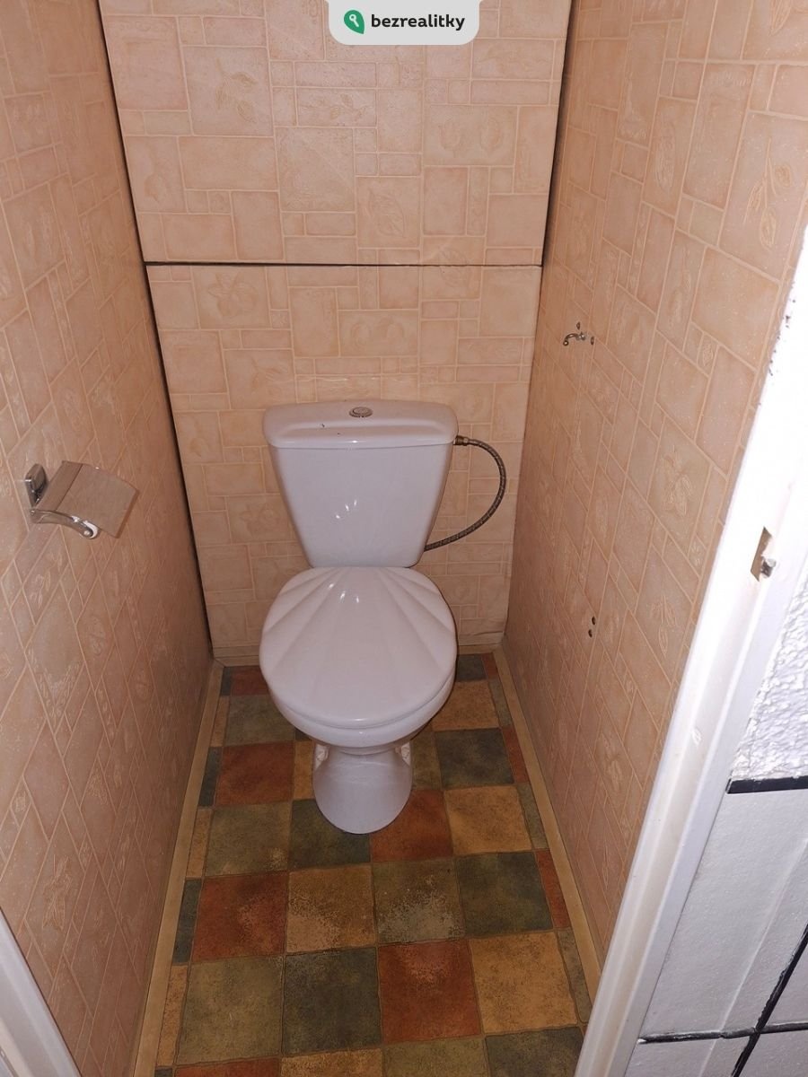 1749404447-wqthplhfwu-09-wc