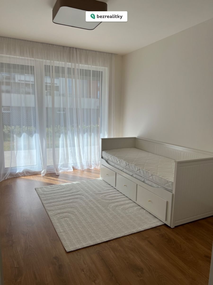 1757411342-tsfwilqmyd-img-2692