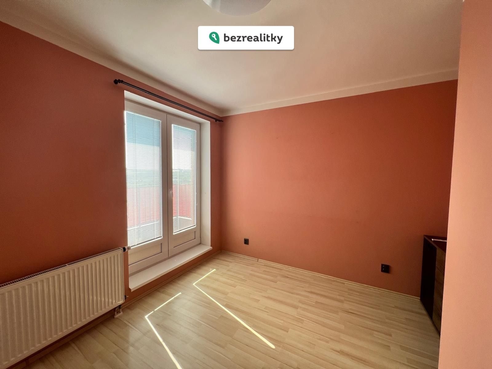 1763475231-kmsidxwtse-827e856e-efc7-4484-9334-f4d3