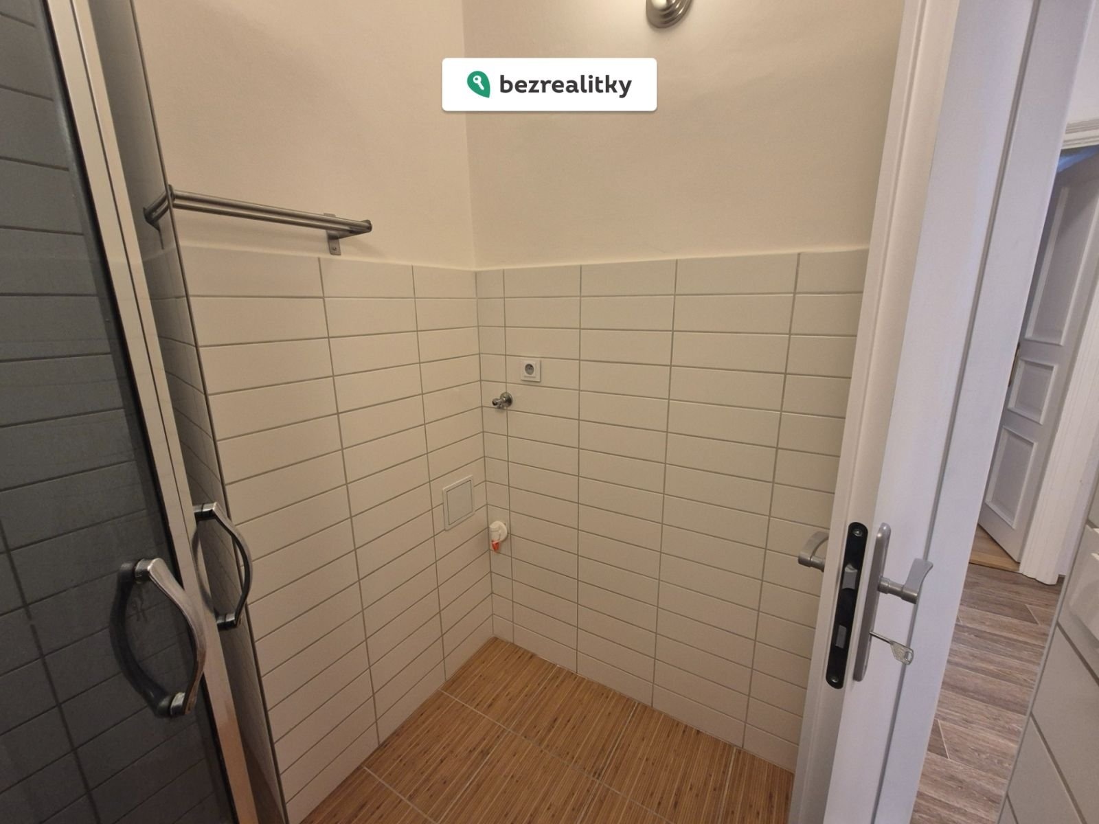 1762008381-gbenaeofbz-20251101-115729