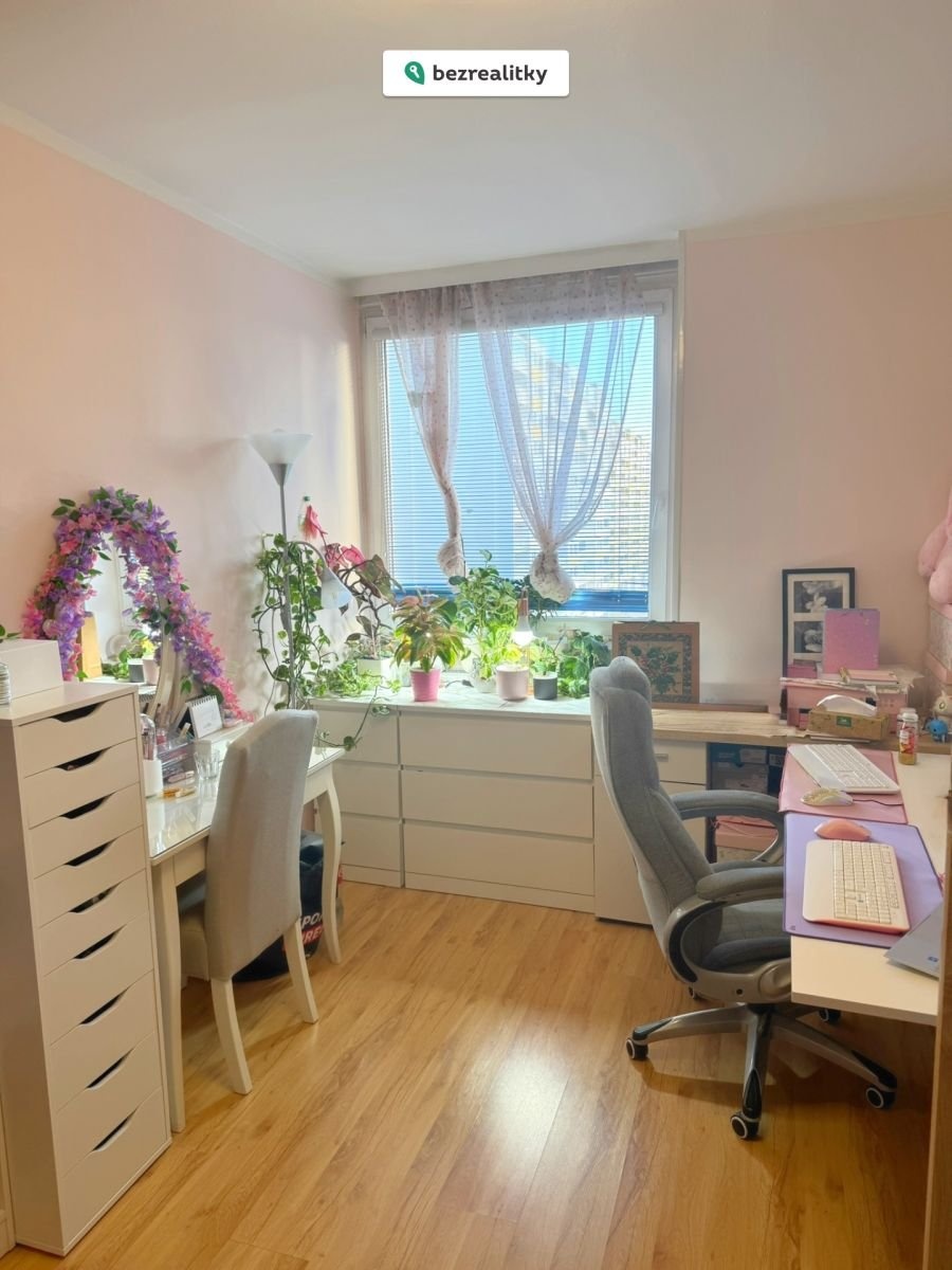 1767702915-hdbzgaptph-facetune-02-01-2026-21-45-49