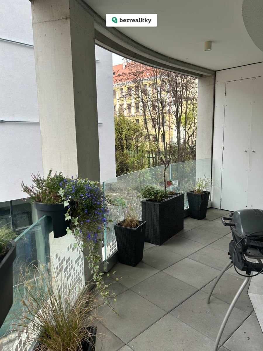 1763315366-lgiyeegxdn-img-5481