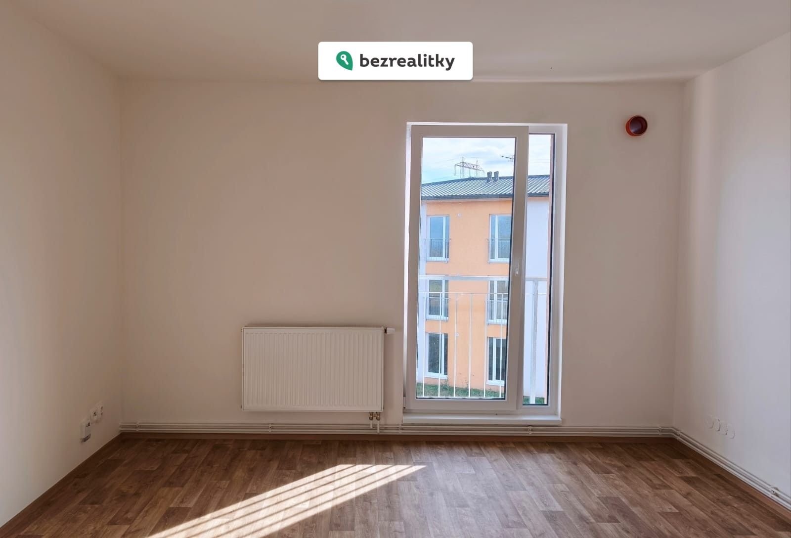 1762349756-qlcxvdqgsn-obr-c3-a1zek-whatsapp-2c-202