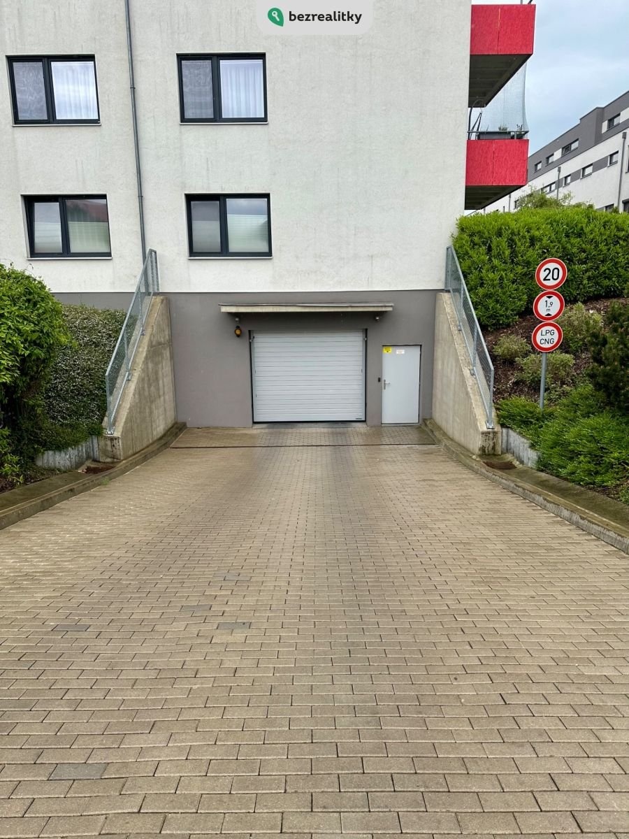 1748548246-vcfyivxdhm-img-2872