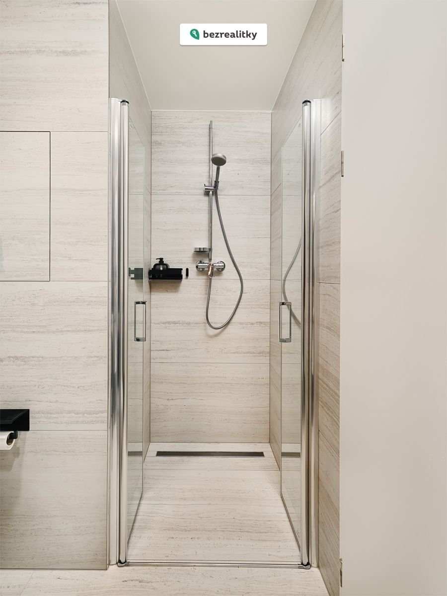 1763629227-rnonomftaq-podebradska-07-m