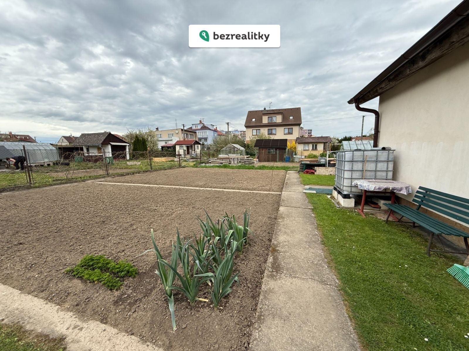 1746970990-phekndresn-img-0352