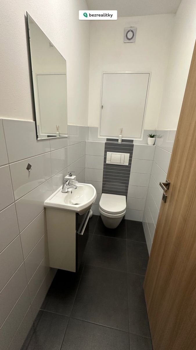 1768746521-qmoycszsdp-img-8313