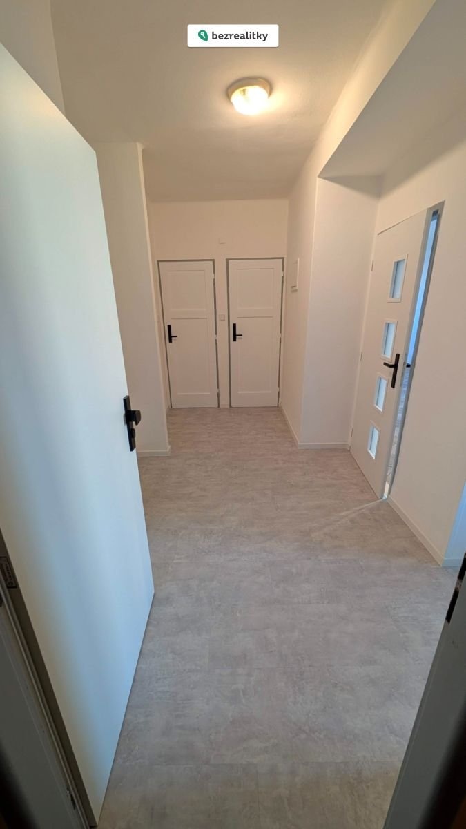 1762706435-yynvfguxgc-chodba-281-29