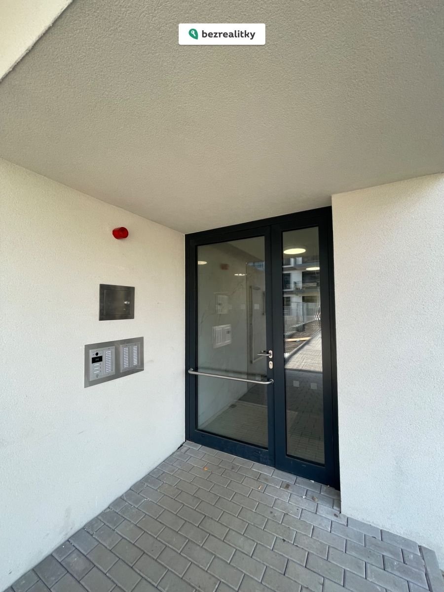 1774797043-vzxifvrbvn-img-5351