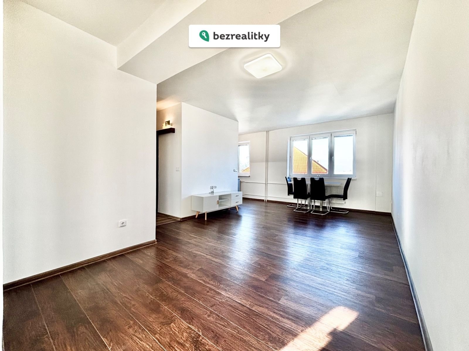 1763550898-lndxneyasr-img-4979