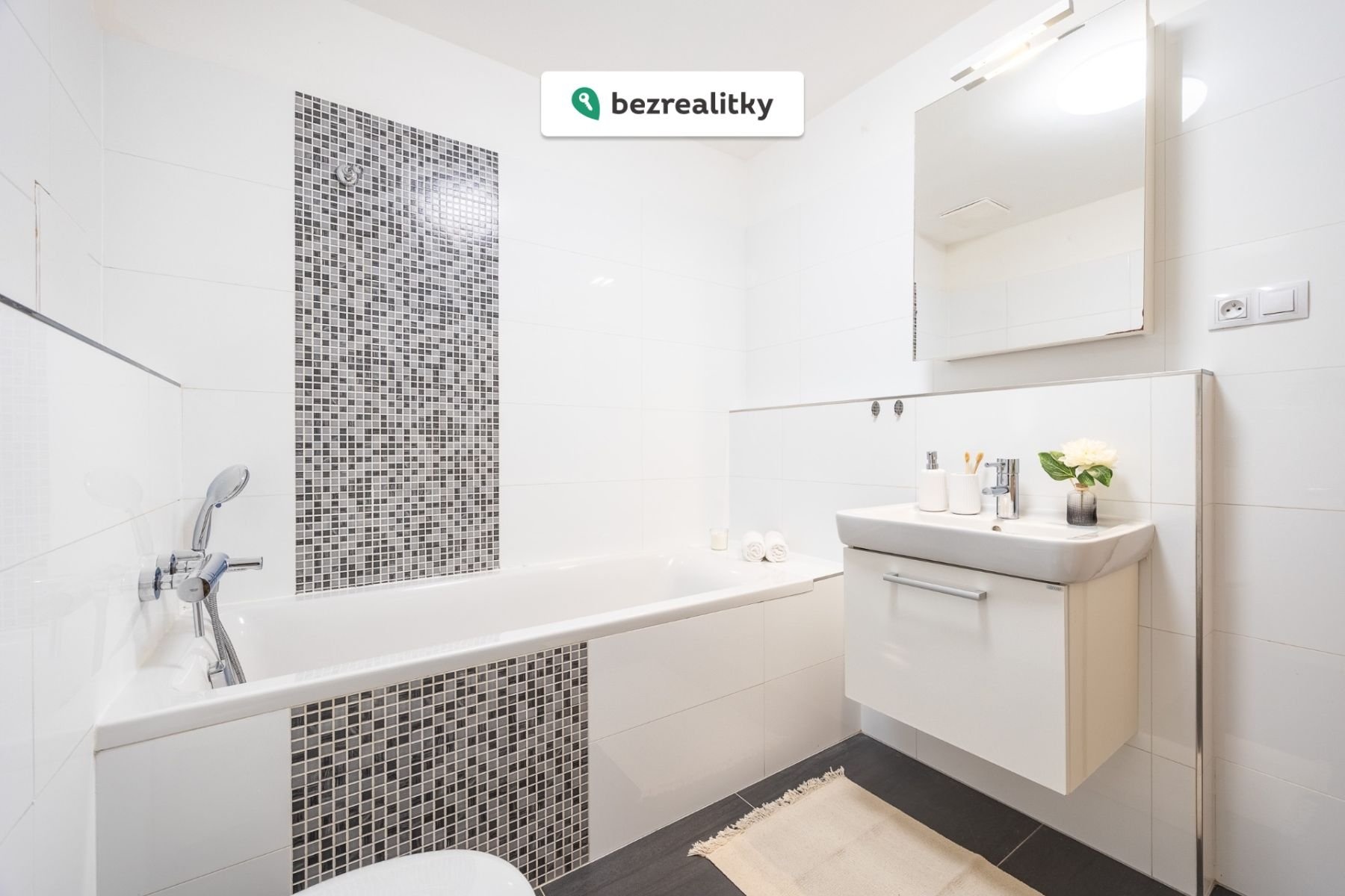 1775114691-qoescdxxnx-8y7a8110-hdr