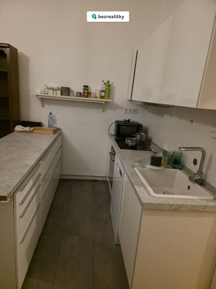 1771413876-hwzahmxeev-20251216-182141