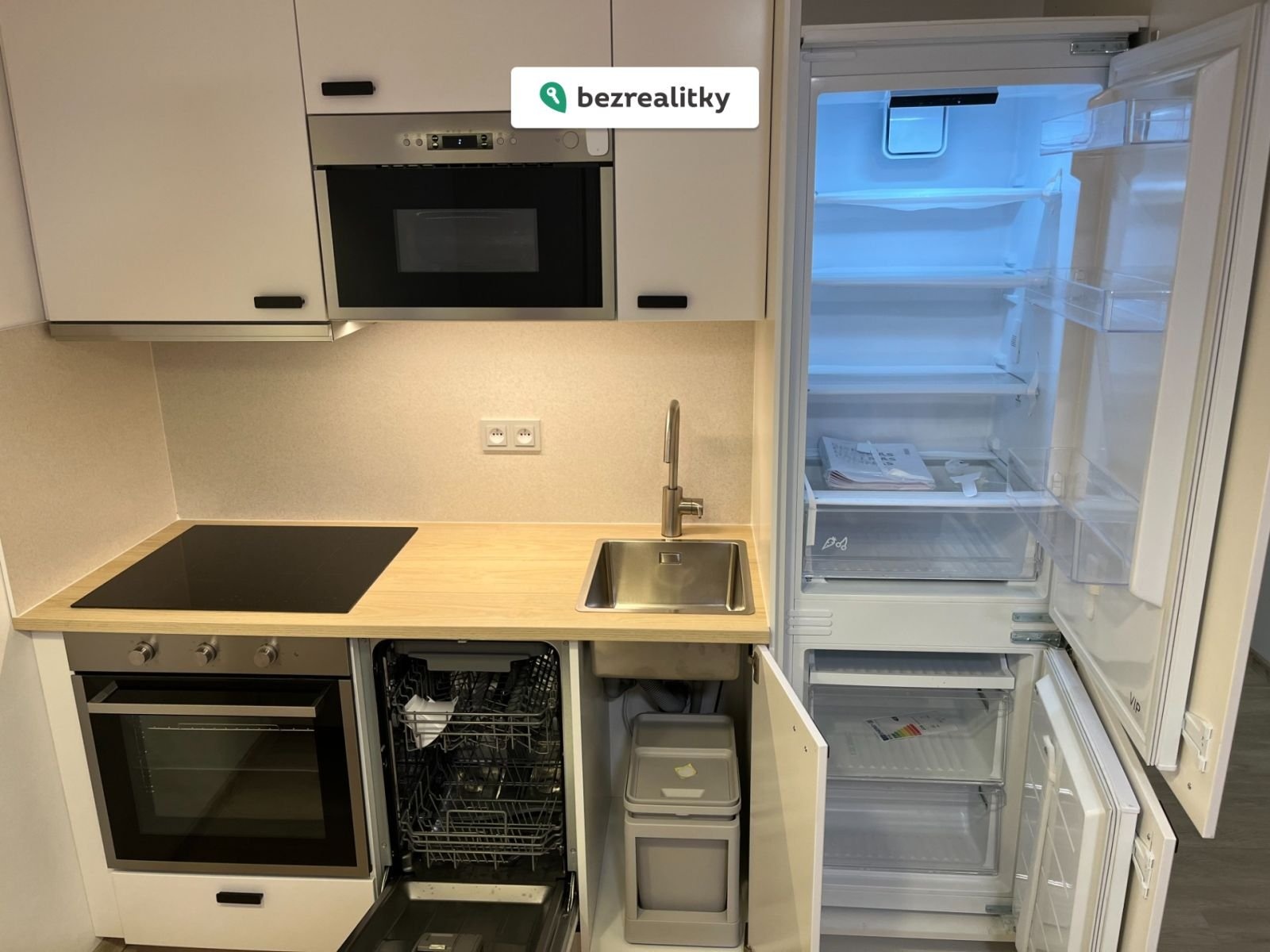 1763920646-zutvxihhxu-byt8