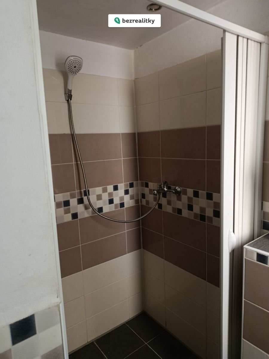 1762645799-lvrkcbbalv-12-koupelna-sprchac