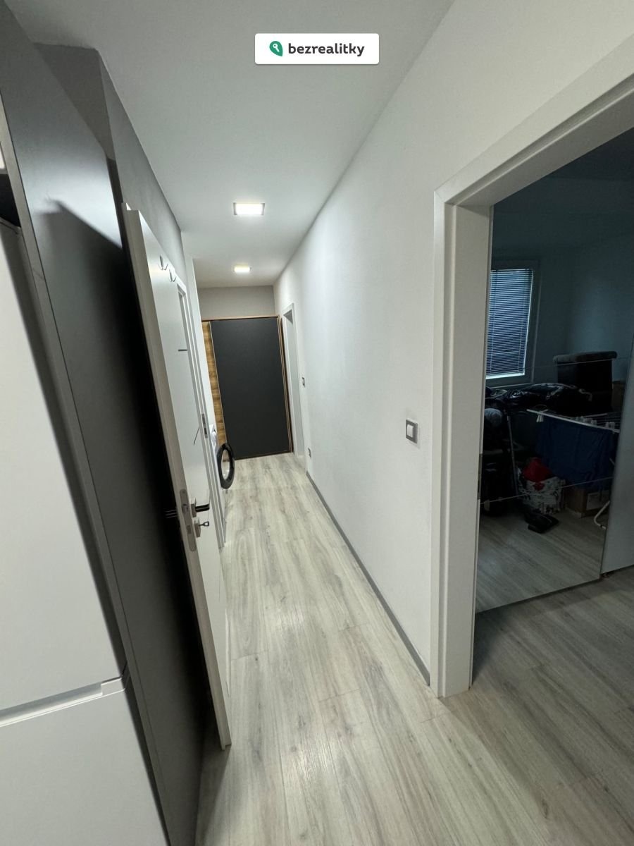 1774519422-itaxazoekv-img-4104