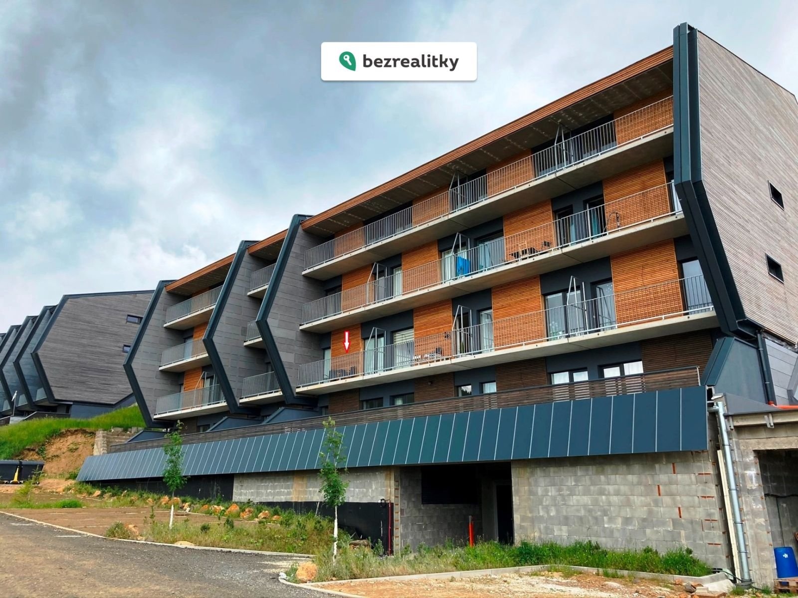 1770312379-qjabgwmmhe-img-1155