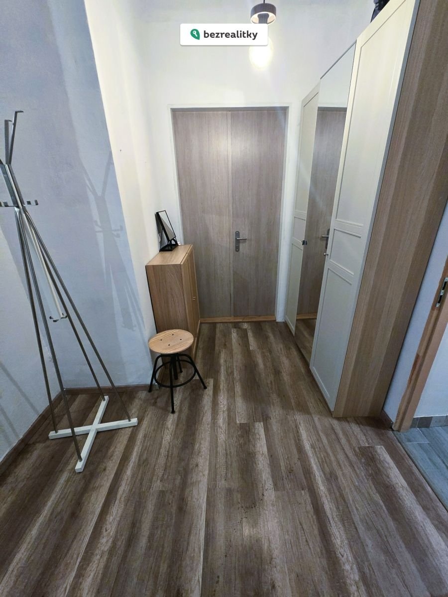 1756121237-ugnlmlmigc-hall-1