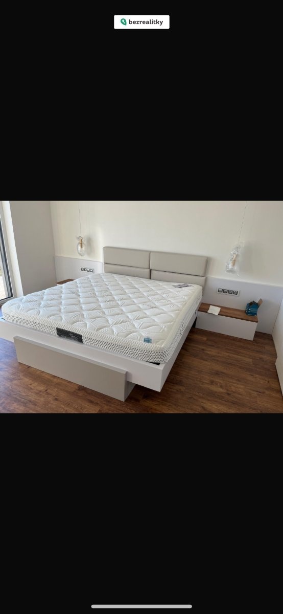 1759488362-bjtkfqczcx-img-6040